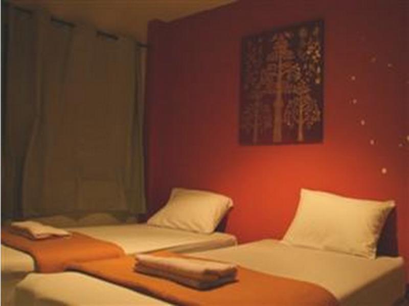 Patong Backpacker Hostel Esterno foto