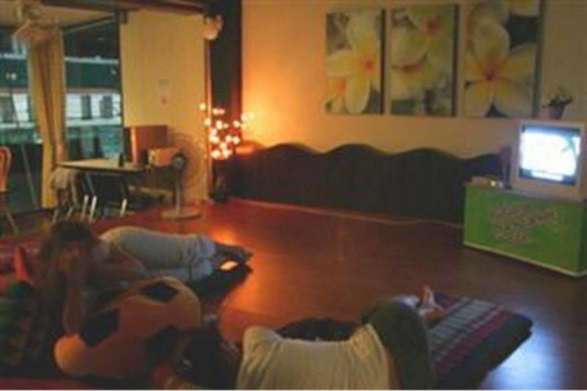 Patong Backpacker Hostel Esterno foto